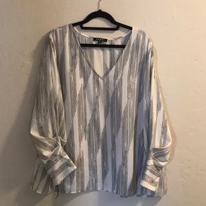 Rebel Wilson Angels white and black blouse size 2x